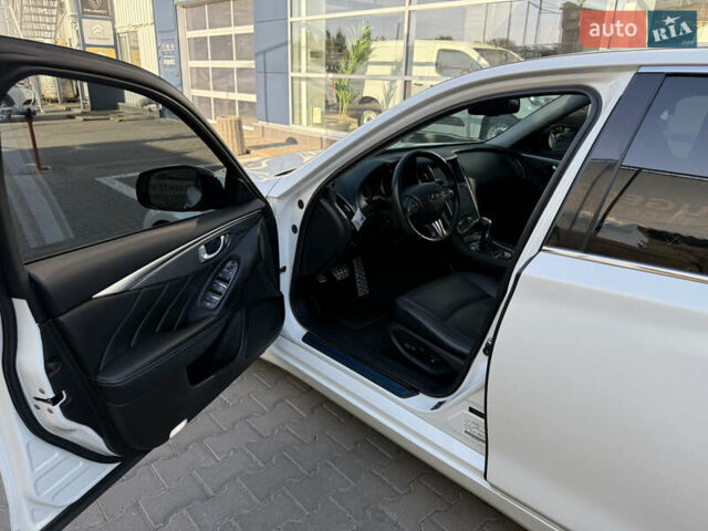 Белый Инфинити Q50, объемом двигателя 2.14 л и пробегом 63 тыс. км за 18200 $, фото 9 на Automoto.ua