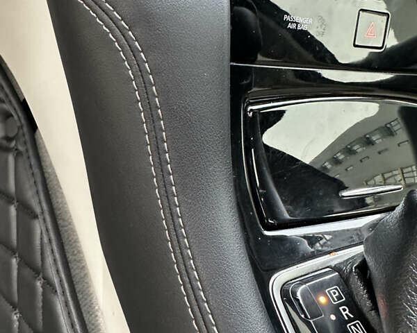 Білий Інфініті Q50, об'ємом двигуна 3 л та пробігом 79 тис. км за 13900 $, фото 20 на Automoto.ua