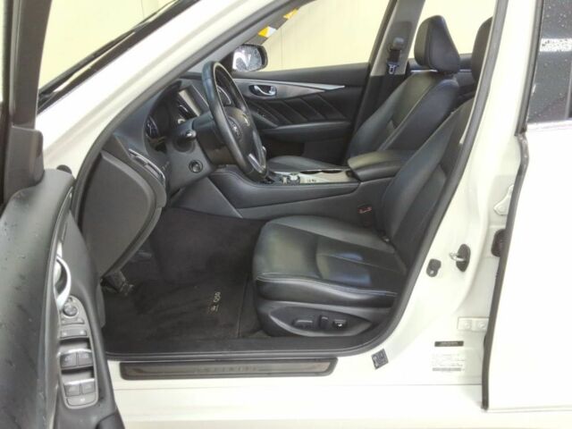 Білий Інфініті Q50, об'ємом двигуна 2.2 л та пробігом 91 тис. км за 12000 $, фото 7 на Automoto.ua