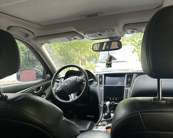 Білий Інфініті Q50, об'ємом двигуна 3 л та пробігом 100 тис. км за 17500 $, фото 10 на Automoto.ua