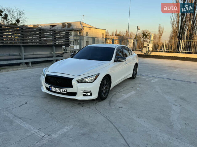 Белый Инфинити Q50, объемом двигателя 3 л и пробегом 79 тыс. км за 15500 $, фото 7 на Automoto.ua