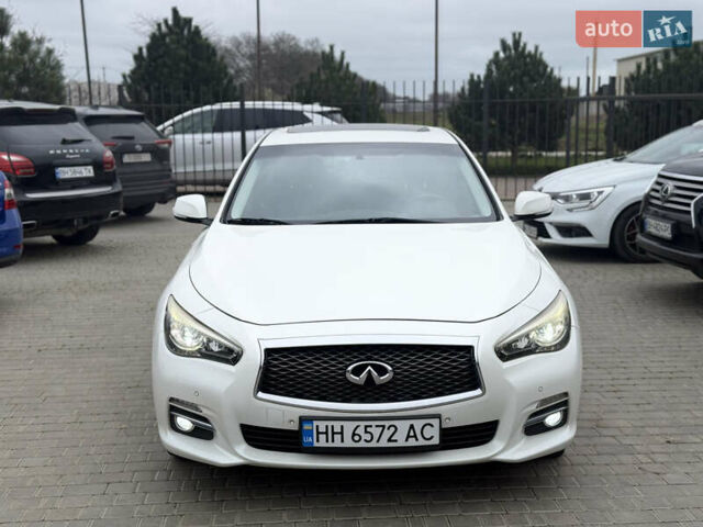 Білий Інфініті Q50, об'ємом двигуна 2.14 л та пробігом 187 тис. км за 15499 $, фото 1 на Automoto.ua