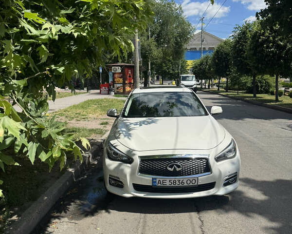 Білий Інфініті Q50, об'ємом двигуна 3 л та пробігом 185 тис. км за 16500 $, фото 6 на Automoto.ua