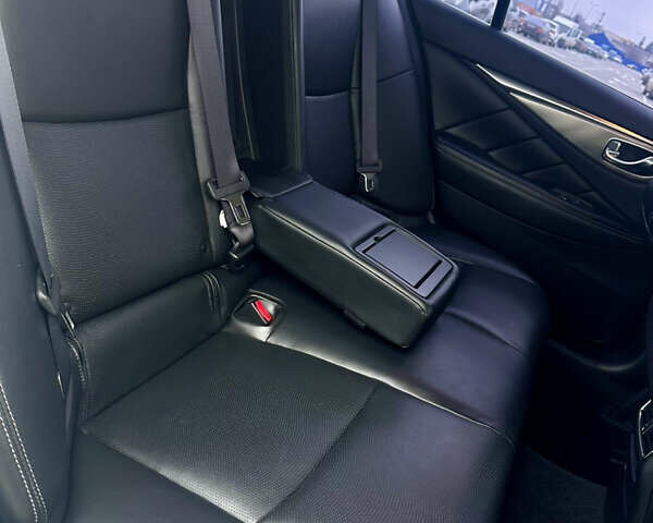 Белый Инфинити Q50, объемом двигателя 2.14 л и пробегом 122 тыс. км за 17300 $, фото 24 на Automoto.ua