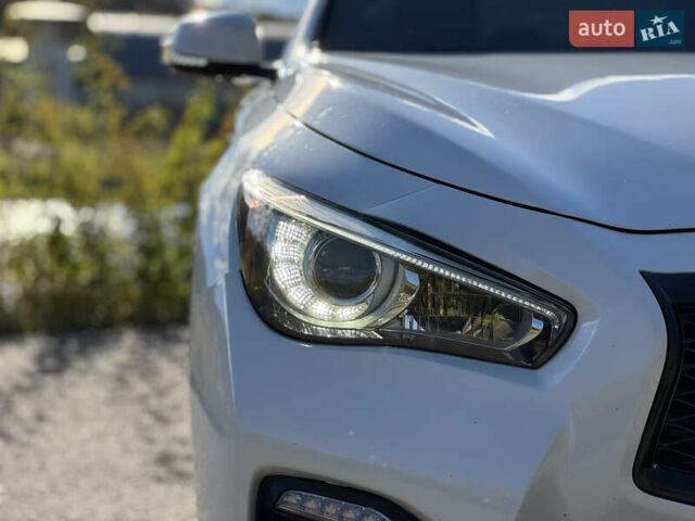 Белый Инфинити Q50, объемом двигателя 3 л и пробегом 108 тыс. км за 14999 $, фото 6 на Automoto.ua