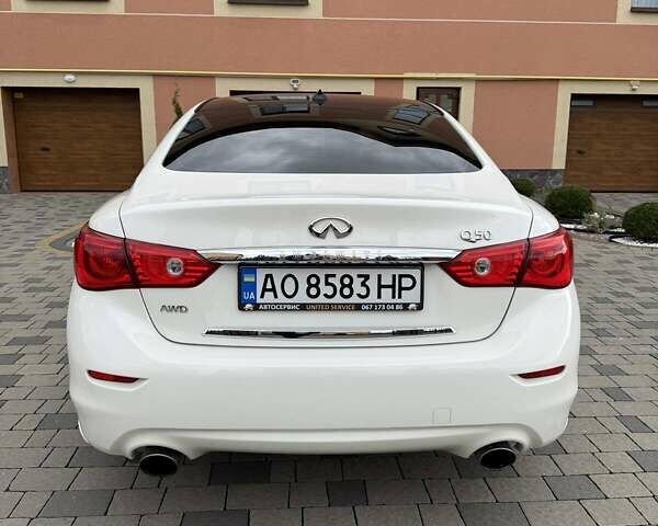 Белый Инфинити Q50, объемом двигателя 3 л и пробегом 109 тыс. км за 15800 $, фото 6 на Automoto.ua
