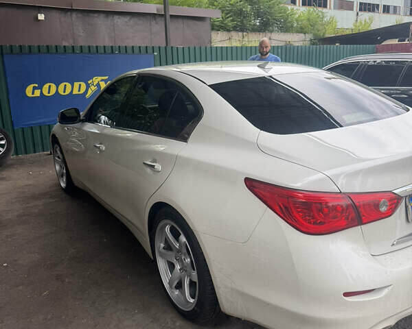 Білий Інфініті Q50, об'ємом двигуна 3 л та пробігом 185 тис. км за 16500 $, фото 9 на Automoto.ua