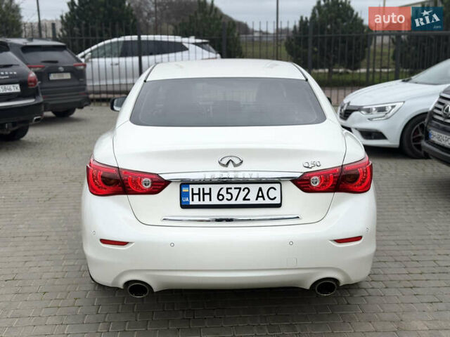 Білий Інфініті Q50, об'ємом двигуна 2.14 л та пробігом 187 тис. км за 15499 $, фото 7 на Automoto.ua