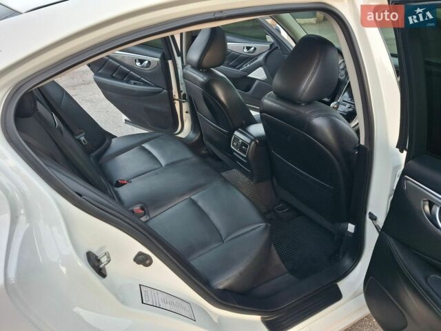 Білий Інфініті Q50, об'ємом двигуна 3 л та пробігом 146 тис. км за 12200 $, фото 33 на Automoto.ua