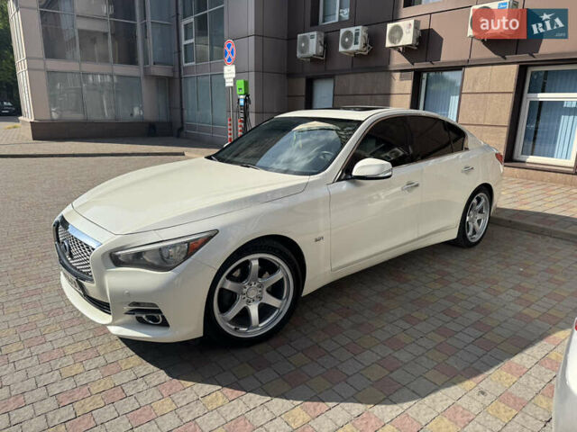 Білий Інфініті Q50, об'ємом двигуна 3 л та пробігом 185 тис. км за 16500 $, фото 2 на Automoto.ua