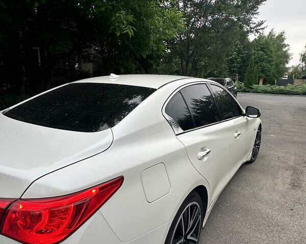 Білий Інфініті Q50, об'ємом двигуна 3 л та пробігом 100 тис. км за 17500 $, фото 4 на Automoto.ua