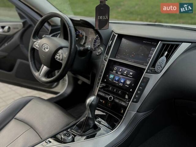 Белый Инфинити Q50, объемом двигателя 1.99 л и пробегом 119 тыс. км за 13333 $, фото 31 на Automoto.ua