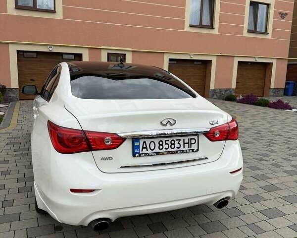 Белый Инфинити Q50, объемом двигателя 3 л и пробегом 109 тыс. км за 15800 $, фото 4 на Automoto.ua