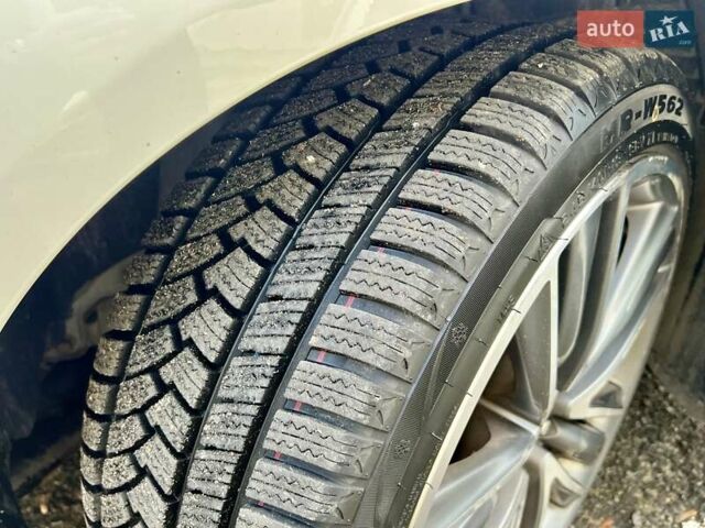 Білий Інфініті Q50, об'ємом двигуна 2.14 л та пробігом 69 тис. км за 17300 $, фото 37 на Automoto.ua