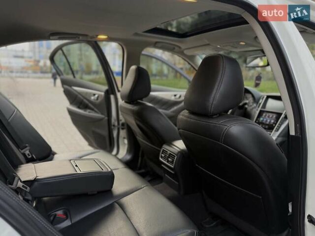 Белый Инфинити Q50, объемом двигателя 1.99 л и пробегом 119 тыс. км за 13333 $, фото 35 на Automoto.ua