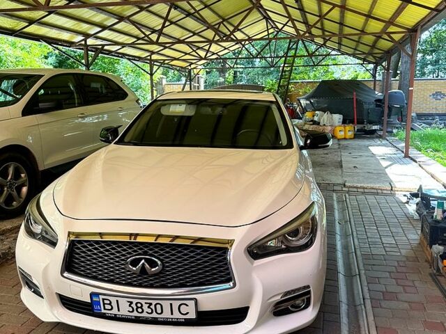 Білий Інфініті Q50, об'ємом двигуна 3 л та пробігом 140 тис. км за 16500 $, фото 2 на Automoto.ua