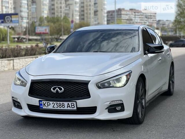 Білий Інфініті Q50, об'ємом двигуна 3 л та пробігом 122 тис. км за 21999 $, фото 7 на Automoto.ua