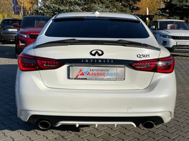 Белый Инфинити Q50, объемом двигателя 3 л и пробегом 82 тыс. км за 15500 $, фото 5 на Automoto.ua