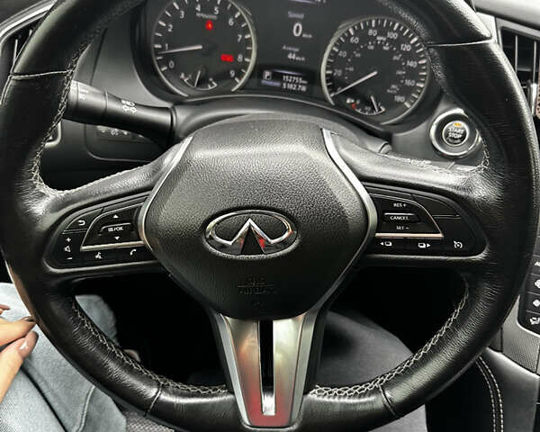 Білий Інфініті Q50, об'ємом двигуна 3 л та пробігом 152 тис. км за 15000 $, фото 42 на Automoto.ua