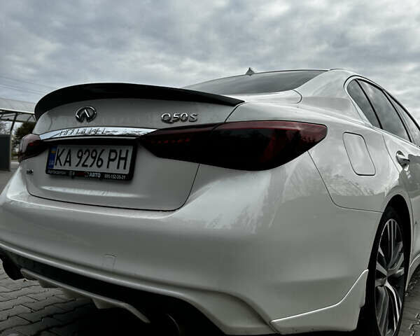 Білий Інфініті Q50, об'ємом двигуна 3 л та пробігом 152 тис. км за 15000 $, фото 17 на Automoto.ua