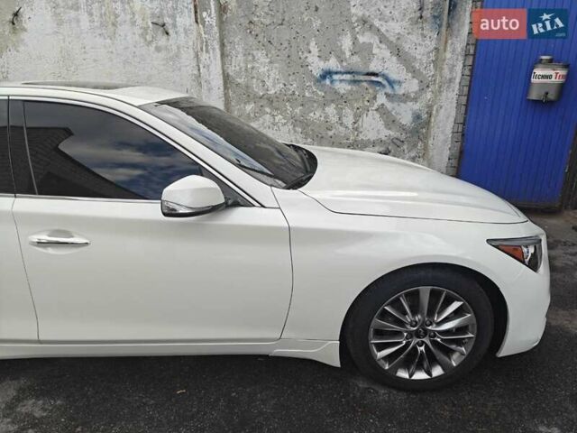 Білий Інфініті Q50, об'ємом двигуна 3 л та пробігом 115 тис. км за 15500 $, фото 4 на Automoto.ua