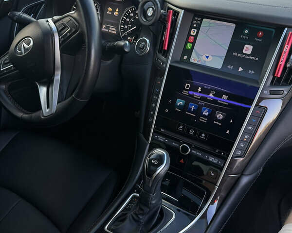 Белый Инфинити Q50, объемом двигателя 3 л и пробегом 80 тыс. км за 16500 $, фото 15 на Automoto.ua