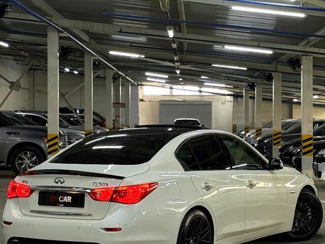 Белый Инфинити Q50, объемом двигателя 3 л и пробегом 146 тыс. км за 17200 $, фото 3 на Automoto.ua