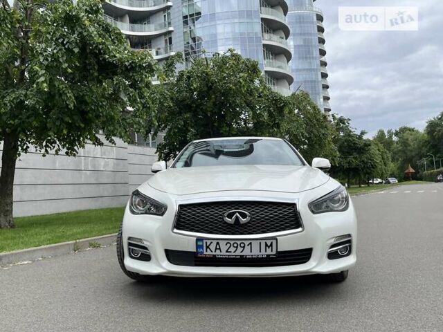 Білий Інфініті Q50, об'ємом двигуна 1.99 л та пробігом 81 тис. км за 16999 $, фото 11 на Automoto.ua