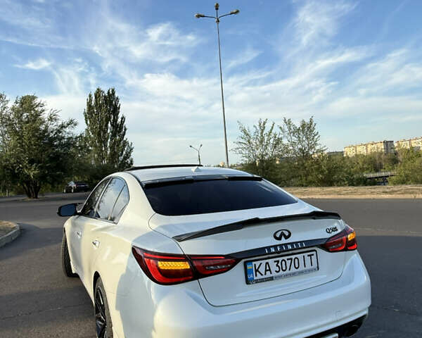 Белый Инфинити Q50, объемом двигателя 3 л и пробегом 80 тыс. км за 16500 $, фото 6 на Automoto.ua