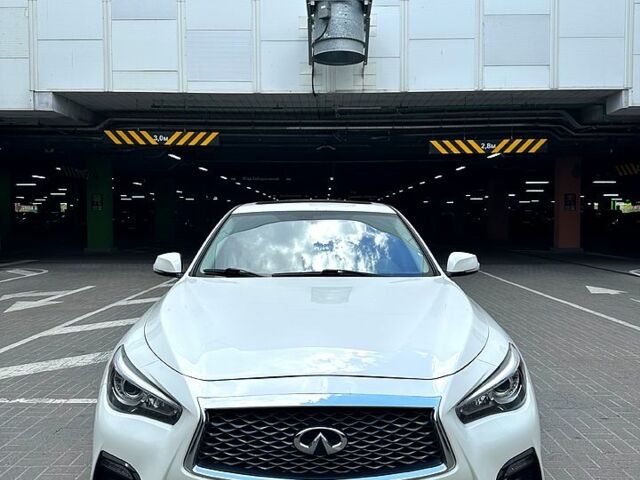 Белый Инфинити Q50, объемом двигателя 3 л и пробегом 148 тыс. км за 16500 $, фото 5 на Automoto.ua