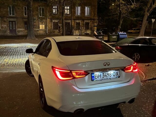 Белый Инфинити Q50, объемом двигателя 3 л и пробегом 45 тыс. км за 7500 $, фото 6 на Automoto.ua