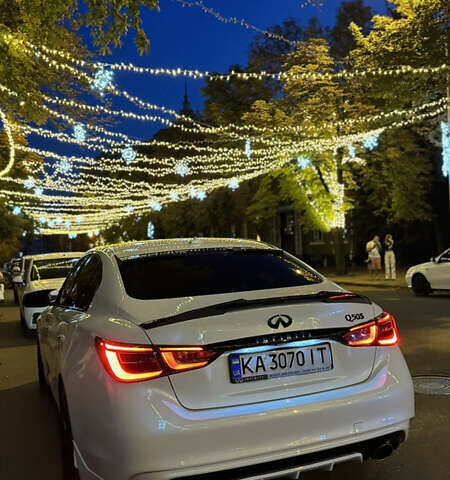 Белый Инфинити Q50, объемом двигателя 3 л и пробегом 80 тыс. км за 16500 $, фото 2 на Automoto.ua