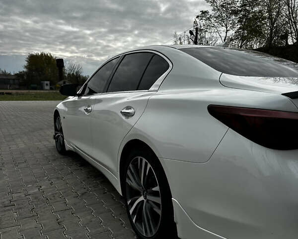 Білий Інфініті Q50, об'ємом двигуна 3 л та пробігом 152 тис. км за 15000 $, фото 9 на Automoto.ua