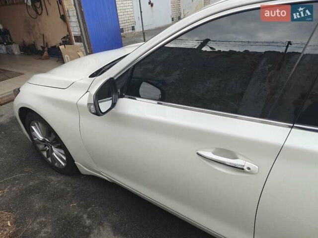 Білий Інфініті Q50, об'ємом двигуна 3 л та пробігом 115 тис. км за 15500 $, фото 9 на Automoto.ua
