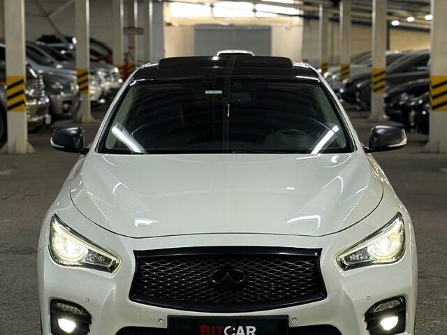 Белый Инфинити Q50, объемом двигателя 3 л и пробегом 146 тыс. км за 17200 $, фото 1 на Automoto.ua