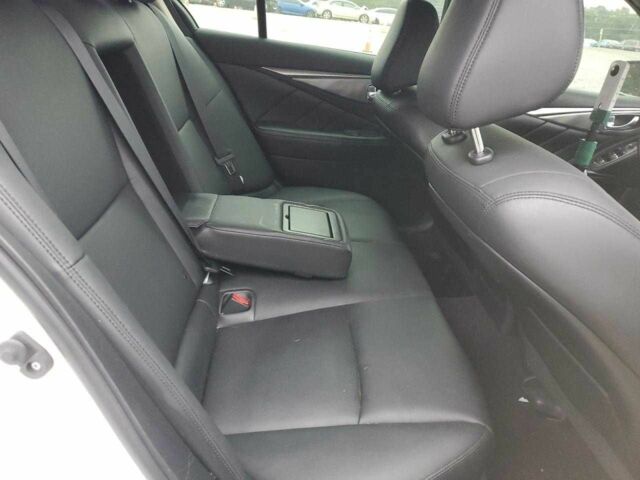 Белый Инфинити Q50, объемом двигателя 2 л и пробегом 148 тыс. км за 2200 $, фото 9 на Automoto.ua