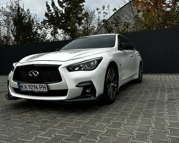 Білий Інфініті Q50, об'ємом двигуна 3 л та пробігом 152 тис. км за 15000 $, фото 1 на Automoto.ua