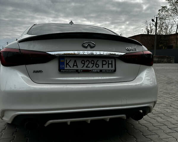 Білий Інфініті Q50, об'ємом двигуна 3 л та пробігом 152 тис. км за 15000 $, фото 12 на Automoto.ua