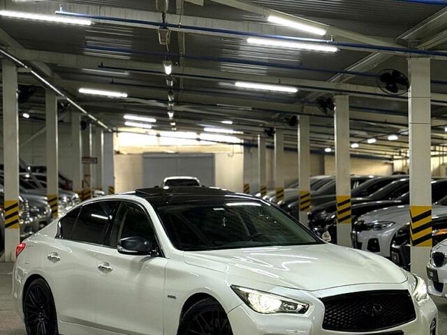 Белый Инфинити Q50, объемом двигателя 3 л и пробегом 146 тыс. км за 17200 $, фото 2 на Automoto.ua