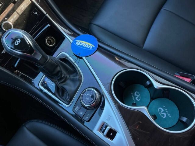 Белый Инфинити Q50, объемом двигателя 3 л и пробегом 82 тыс. км за 15500 $, фото 16 на Automoto.ua