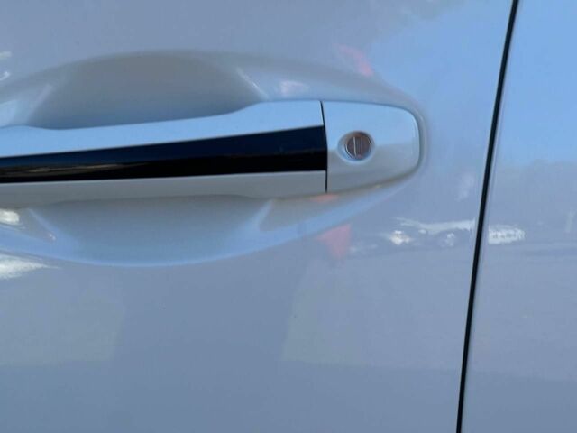 Белый Инфинити Q50, объемом двигателя 3 л и пробегом 82 тыс. км за 15500 $, фото 8 на Automoto.ua