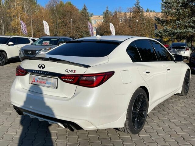Белый Инфинити Q50, объемом двигателя 3 л и пробегом 82 тыс. км за 15500 $, фото 6 на Automoto.ua