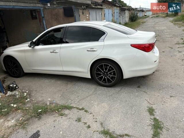 Белый Инфинити Q50, объемом двигателя 1.99 л и пробегом 97 тыс. км за 15500 $, фото 8 на Automoto.ua