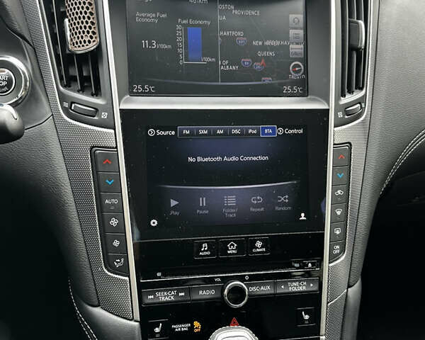 Білий Інфініті Q50, об'ємом двигуна 3 л та пробігом 152 тис. км за 15000 $, фото 39 на Automoto.ua