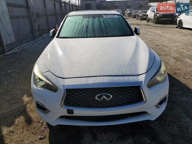 Белый Инфинити Q50, объемом двигателя 0 л и пробегом 104 тыс. км за 3100 $, фото 4 на Automoto.ua