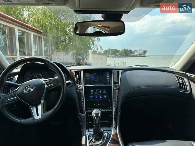 Белый Инфинити Q50, объемом двигателя 3 л и пробегом 103 тыс. км за 18333 $, фото 7 на Automoto.ua