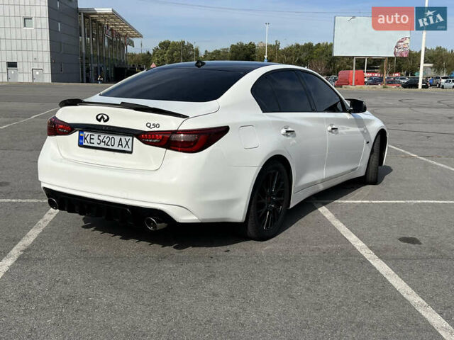 Білий Інфініті Q50, об'ємом двигуна 3 л та пробігом 140 тис. км за 15800 $, фото 4 на Automoto.ua