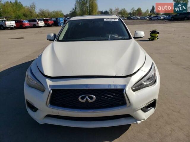 Белый Инфинити Q50, объемом двигателя 3 л и пробегом 86 тыс. км за 2750 $, фото 4 на Automoto.ua