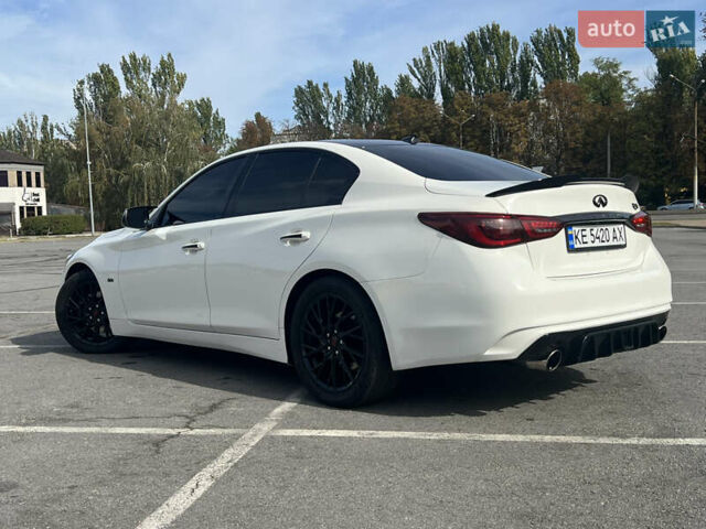 Білий Інфініті Q50, об'ємом двигуна 3 л та пробігом 140 тис. км за 15800 $, фото 3 на Automoto.ua