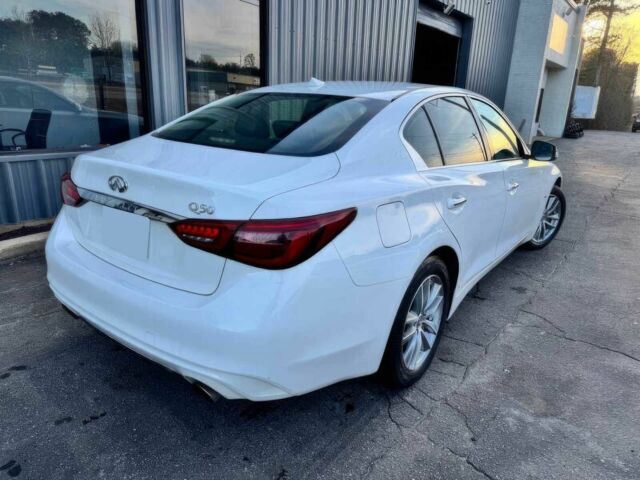 Белый Инфинити Q50, объемом двигателя 2 л и пробегом 38 тыс. км за 12900 $, фото 5 на Automoto.ua